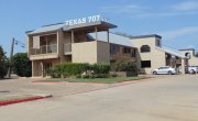 707 Texas Center