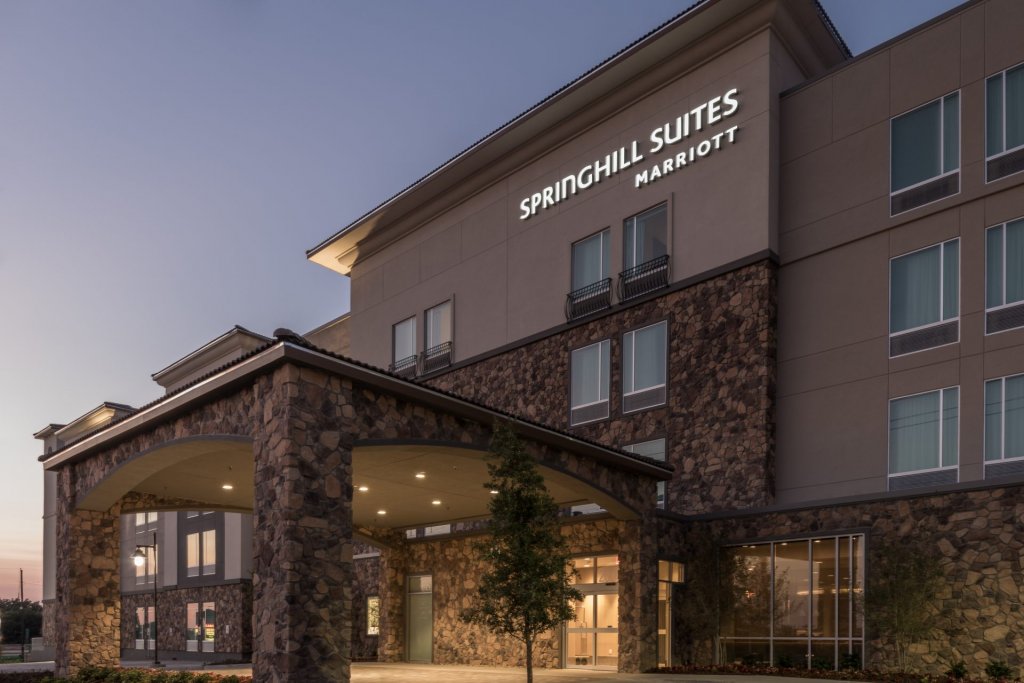 Southern Inn and Suites in Lamesa,TX-Exterior Close Up 2